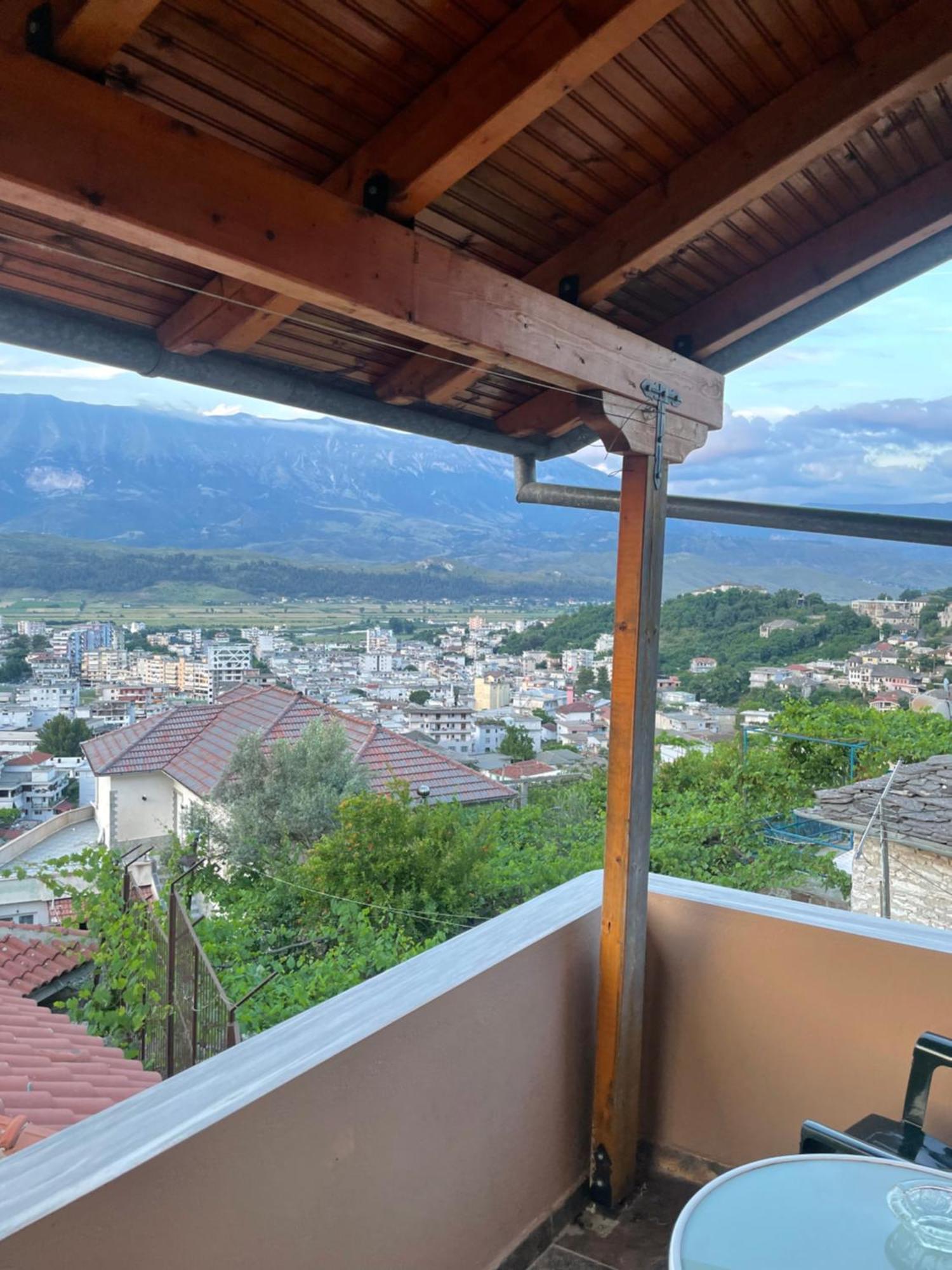 Luigi Guest House Gjirokaster Ngoại thất bức ảnh