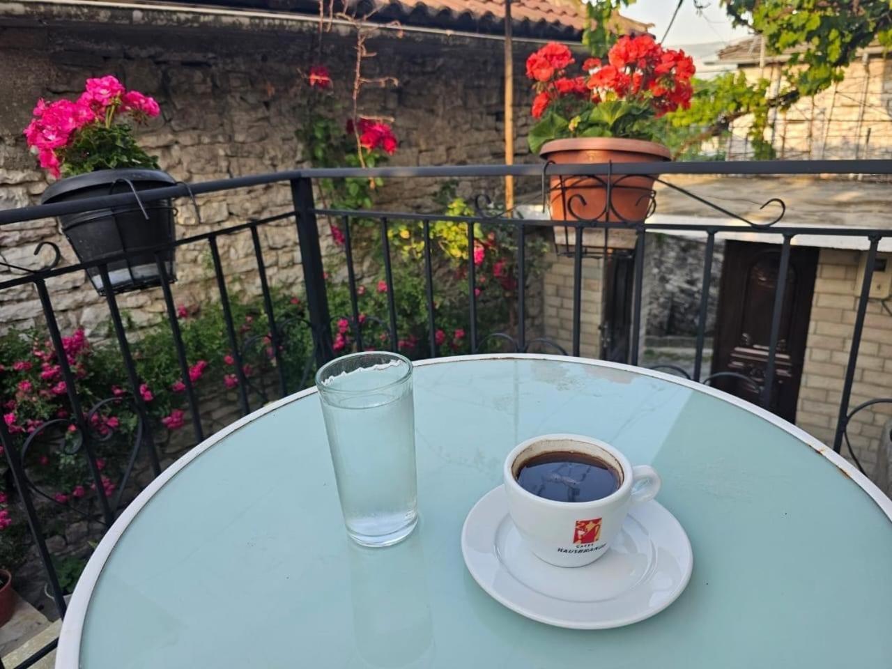 Luigi Guest House Gjirokaster Ngoại thất bức ảnh