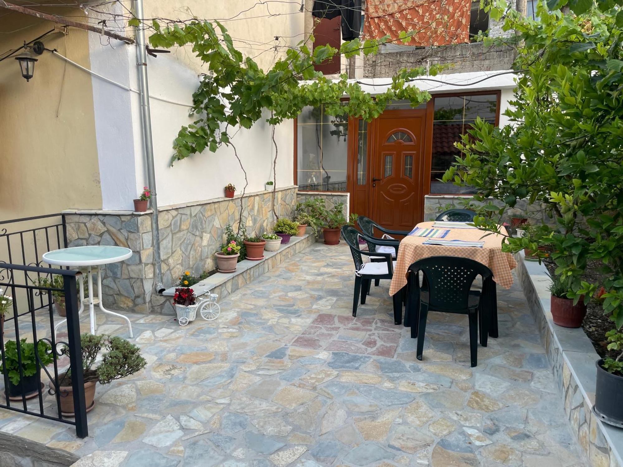 Luigi Guest House Gjirokaster Ngoại thất bức ảnh