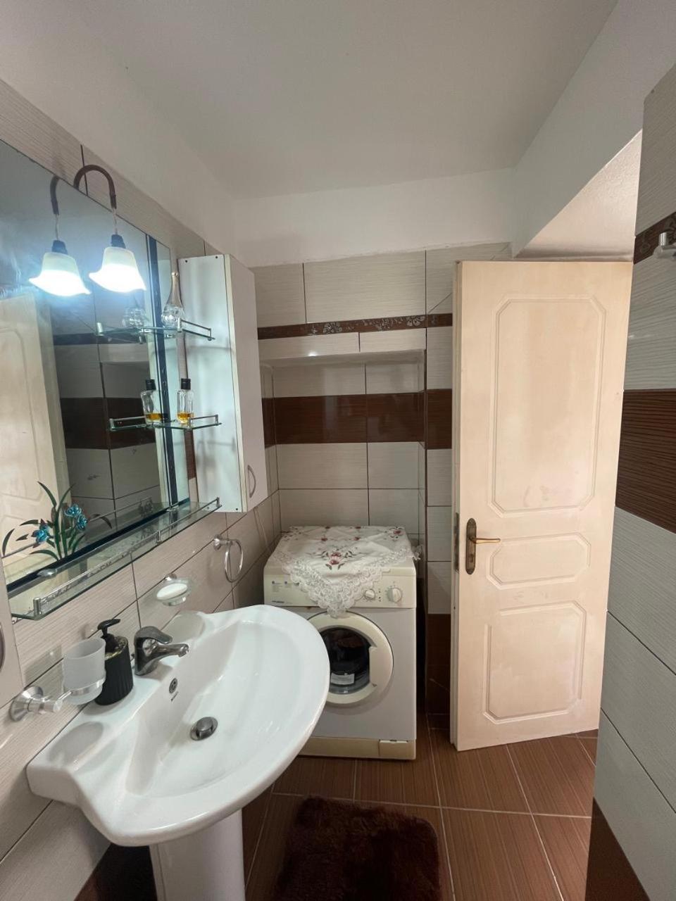 Luigi Guest House Gjirokaster Ngoại thất bức ảnh