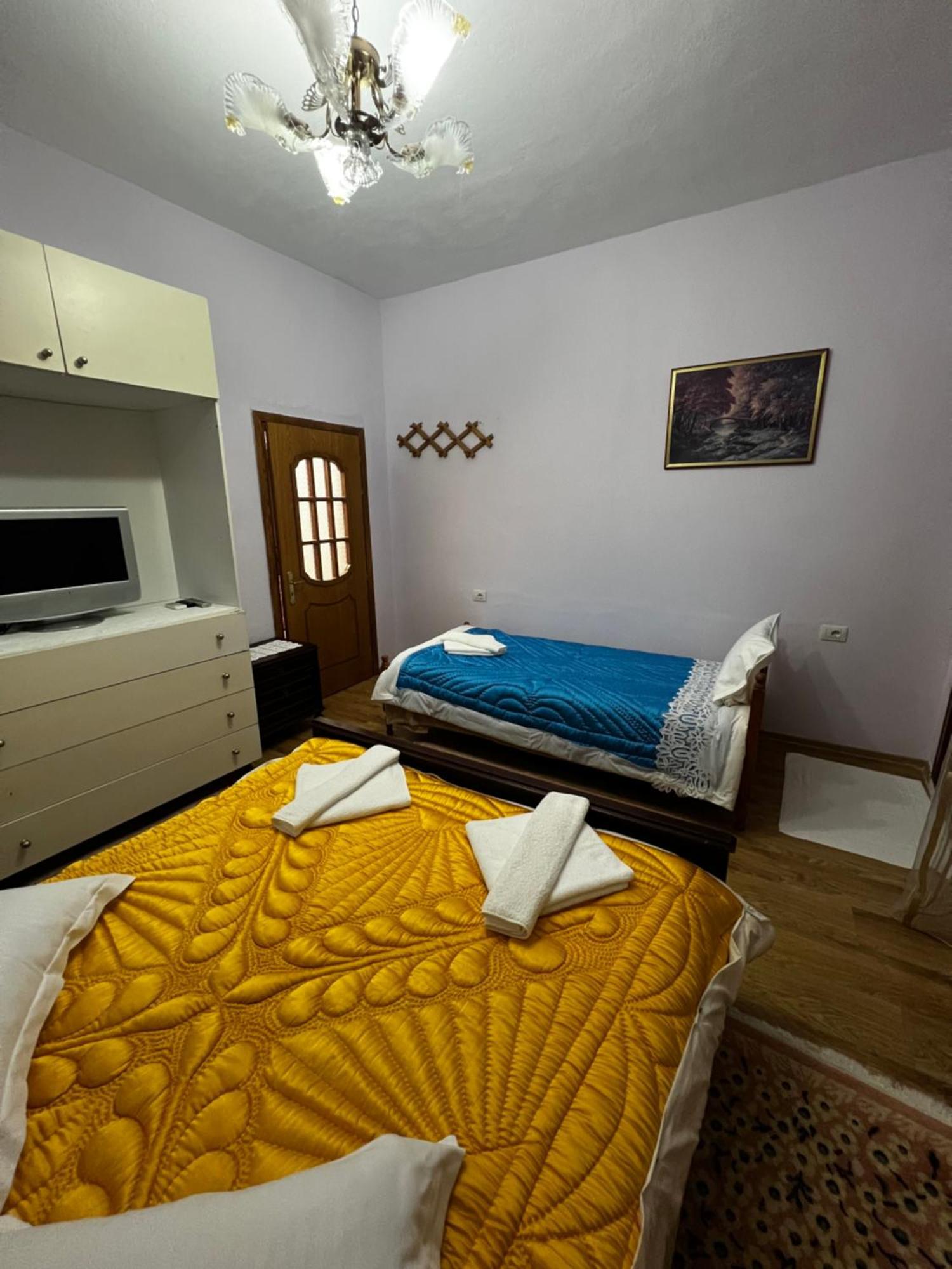 Luigi Guest House Gjirokaster Ngoại thất bức ảnh
