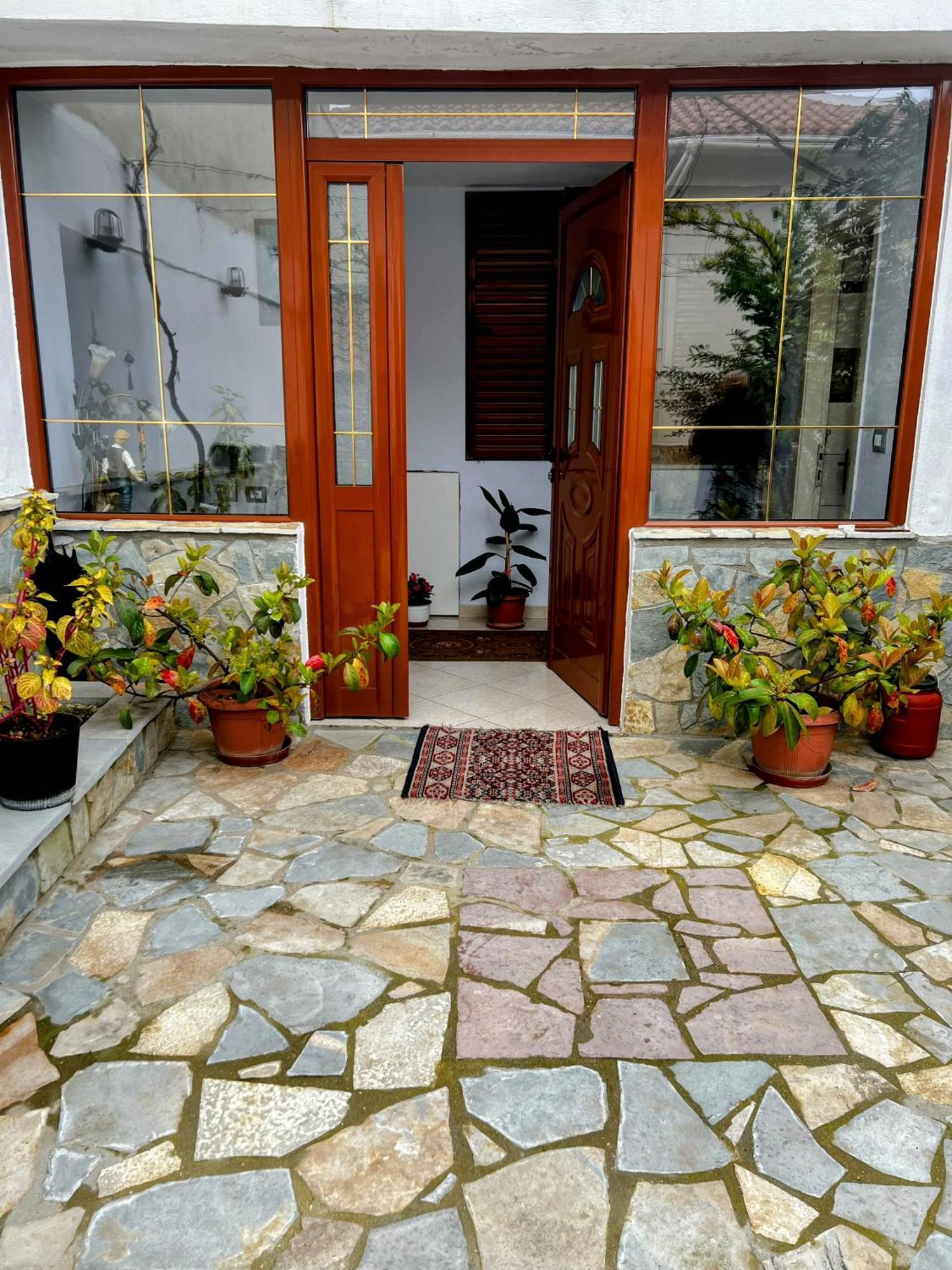 Luigi Guest House Gjirokaster Ngoại thất bức ảnh